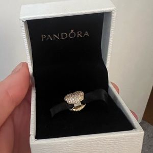 ✨ Pandora bracelet gold heart charm with Rhein stones